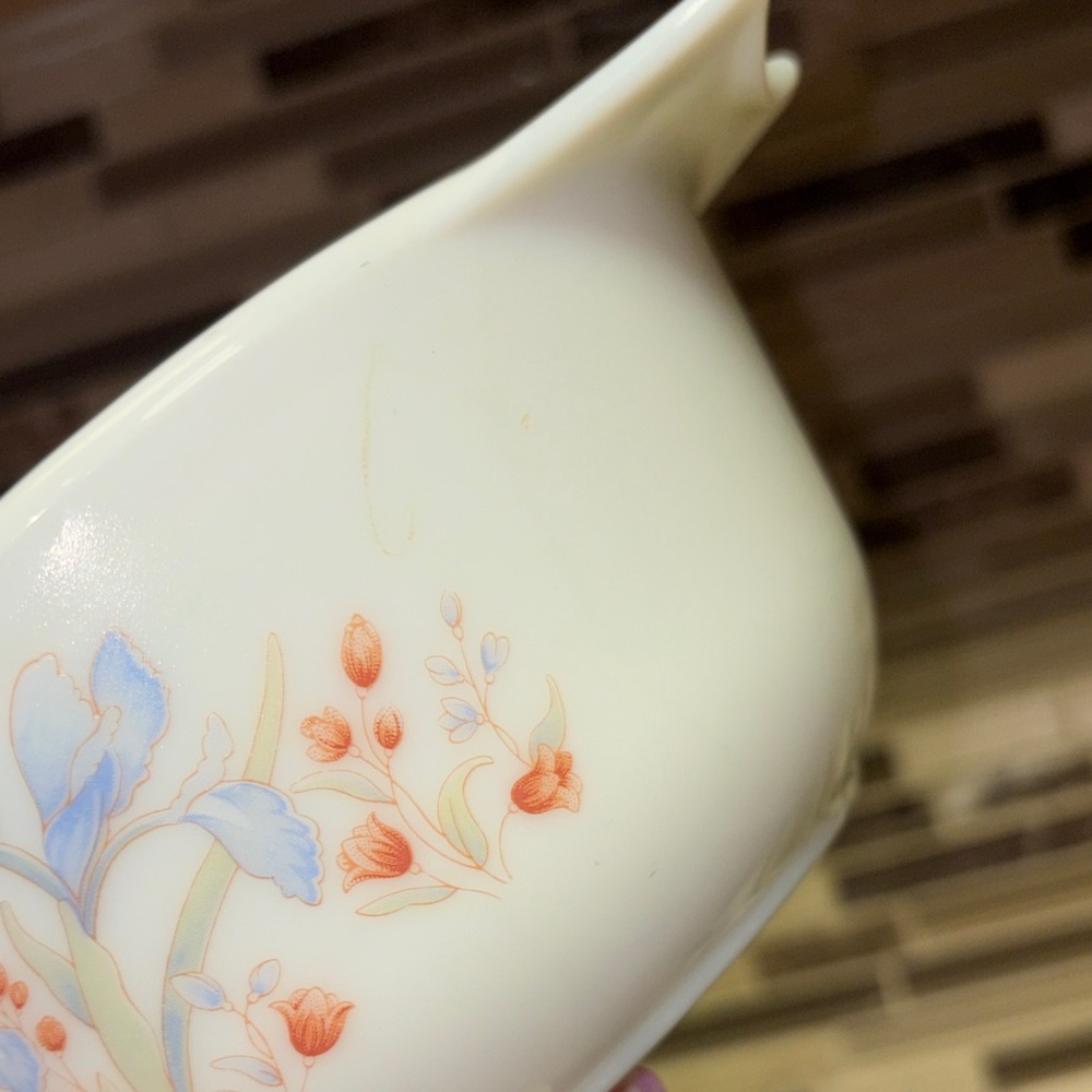Pyrex England Blue Iris Milk Glass Casserole Dish 6.5” - Picture 8 of 11